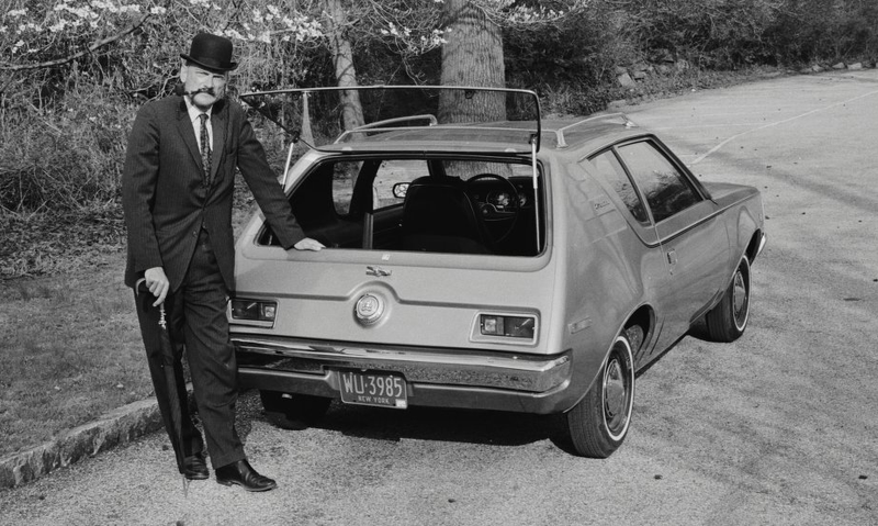 Illustration for article titled I Can't Stop Looking At These Awesome WTF AMC Gremlin Photos